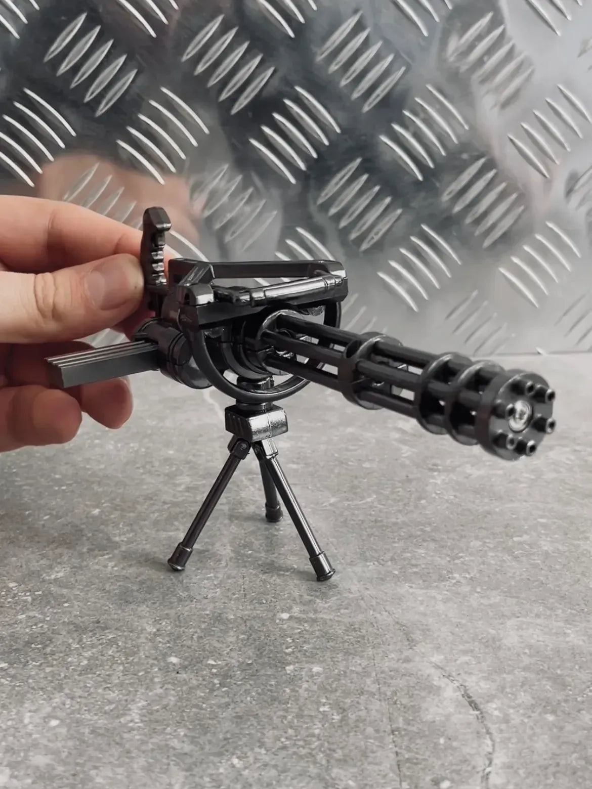 KeyArsenal™ M134-A2 Minigun Desktop Model - KeyArsenal