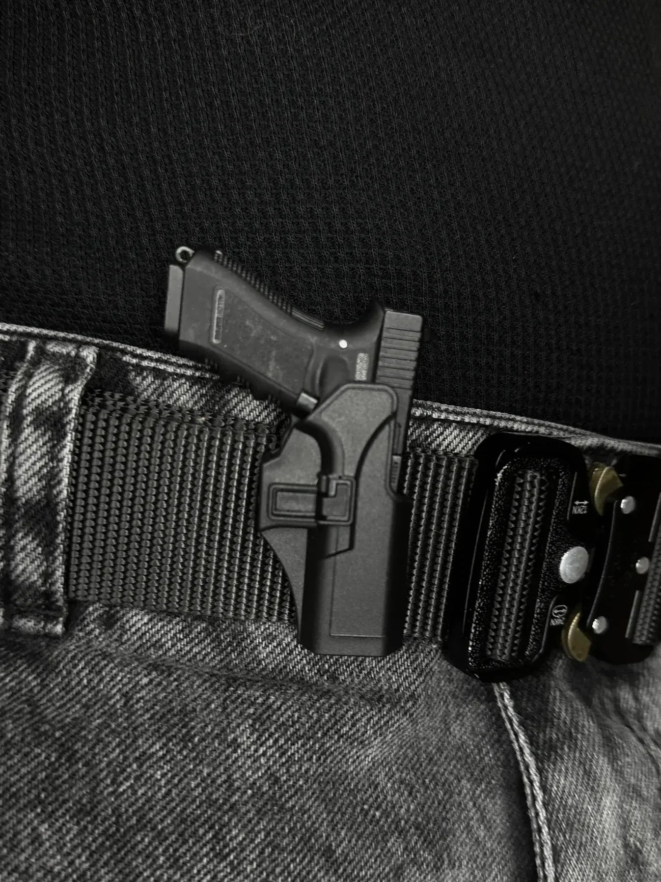Mini Holster - The Best Way To Carry It - KeyArsenal