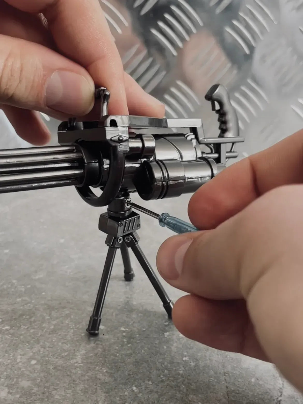 KeyArsenal™ M134-A2 Minigun Desktop Model - KeyArsenal